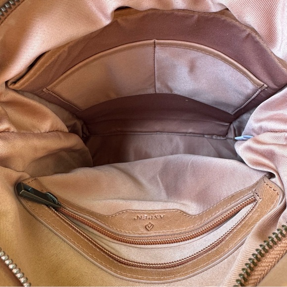 Aspen Tan Leather Convertible Leather Backpack - Picture 8 of 12